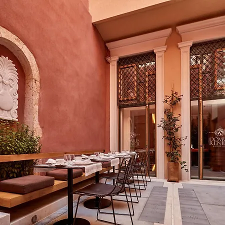 Готель Domus Renier Boutique (adults Only) 5*