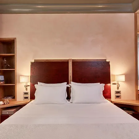 Готель Domus Renier Boutique (adults Only) 5*